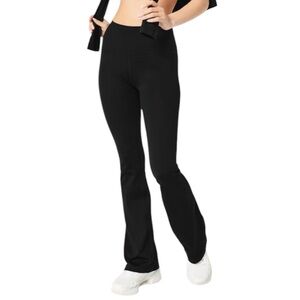 Gilly Hicks Recharge Flare Legging